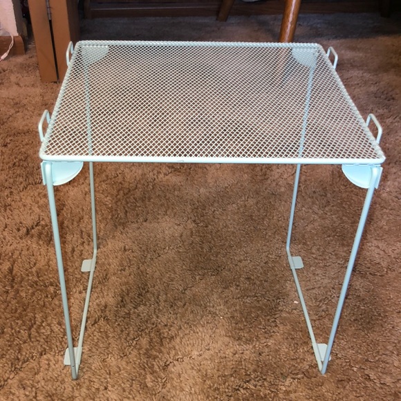 Schooling shelf - Picture 1 of 3